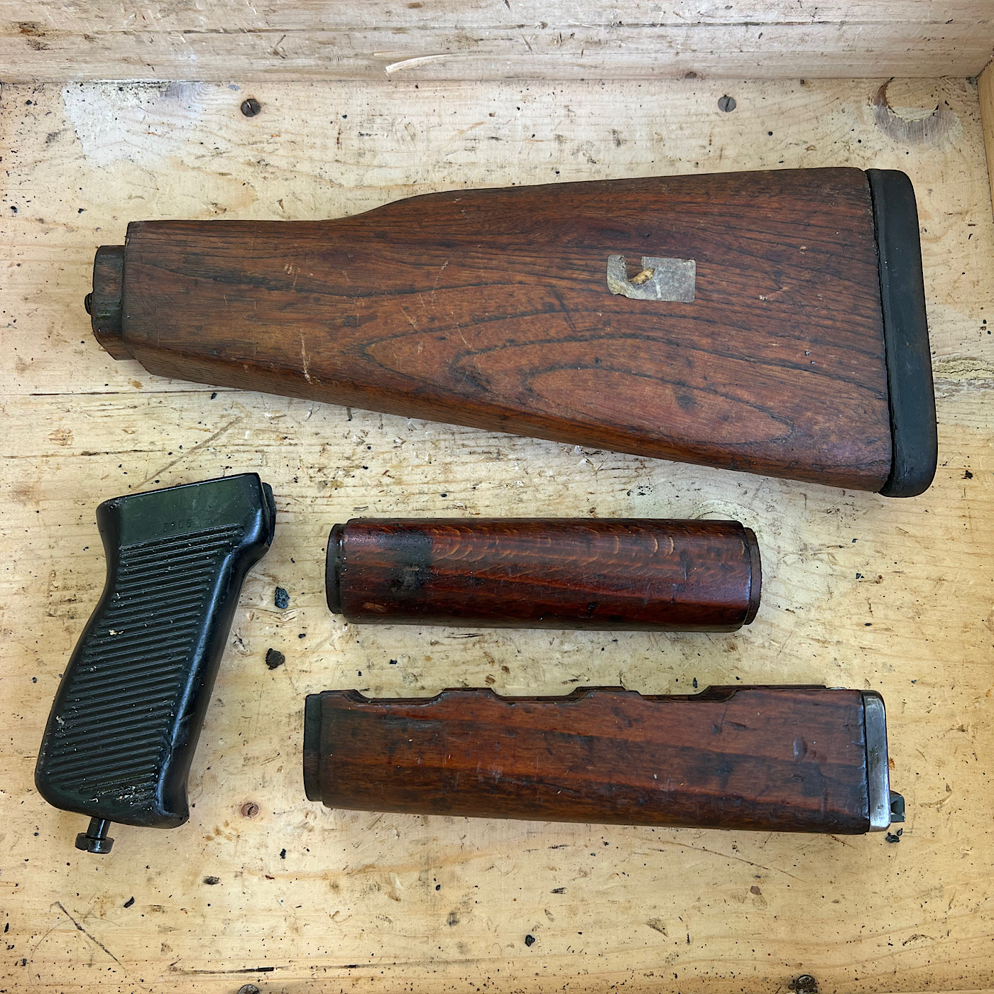 Yugoslavian M70B1 Furniture Set (Good - Very Good)