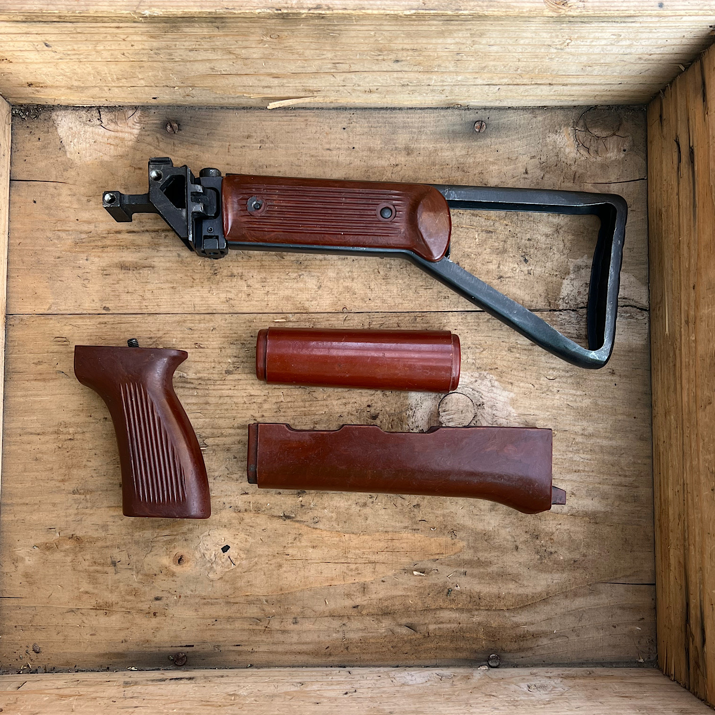 Chinese Bakelite 56S-2 Furniture Set (Very Good)