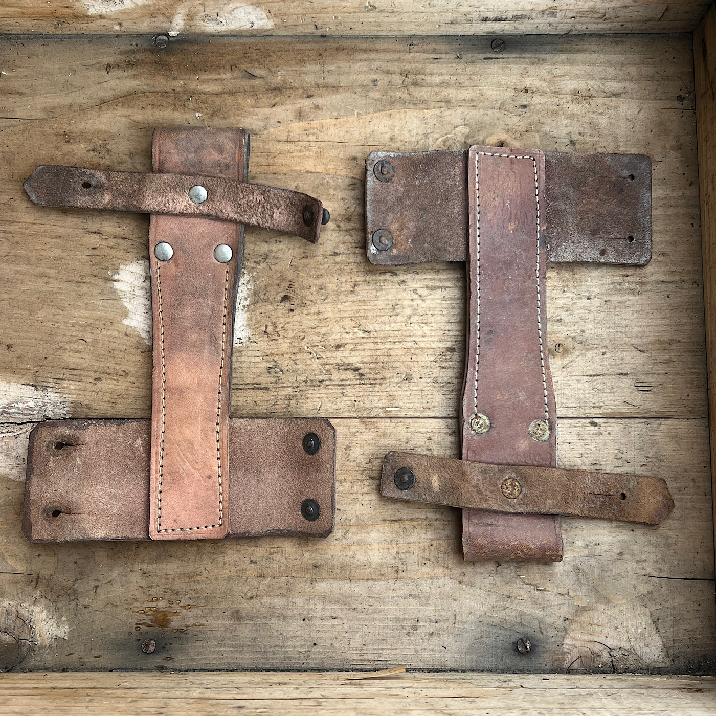 Romanian Leather AK Bayonet Frog (Good - Very Good)